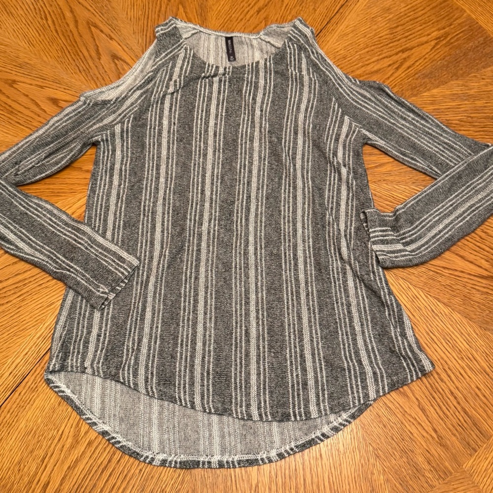 Massini Charcoal and White Striped Cold Shoulder Top size medium